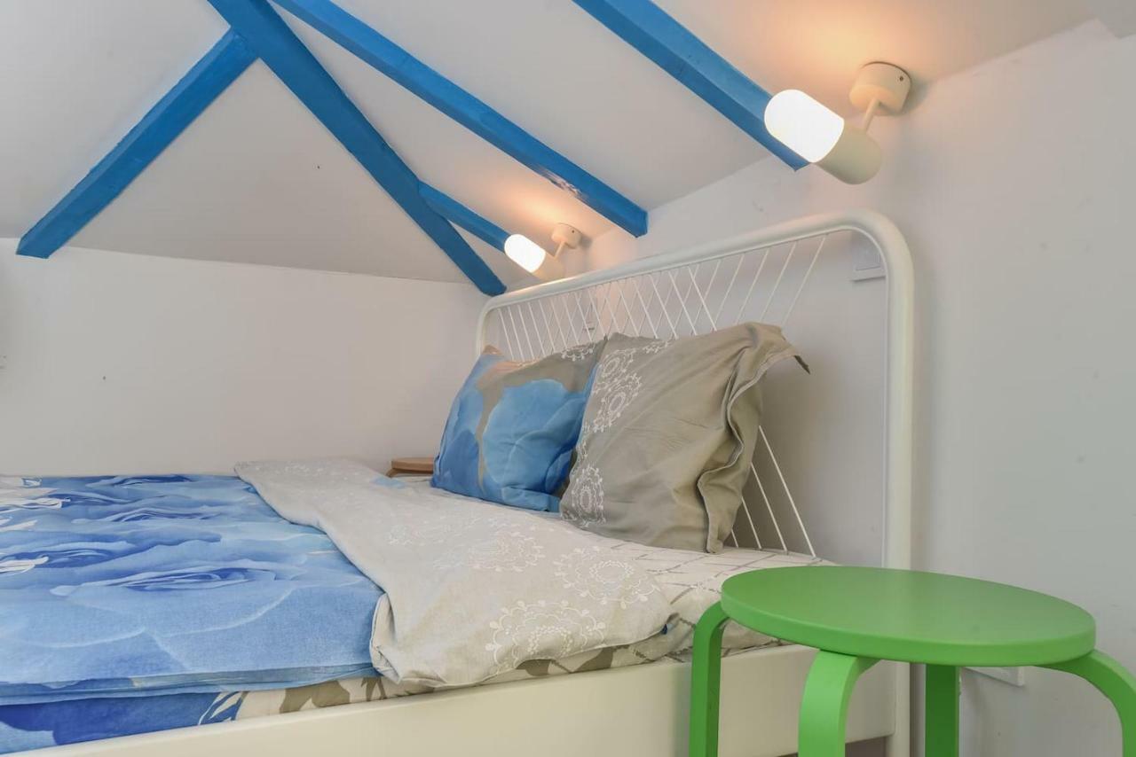The Ivy House - A Cozy Attic Near The City Center By Flat Mаnager Sofia Luaran gambar